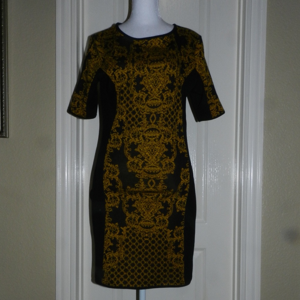 Romeo & Juliet Couture Sheath Knit Dress